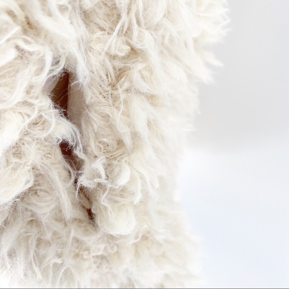 NWT Vegan Fur Vest in Natural by Go CoCo - Picture 6 of 10